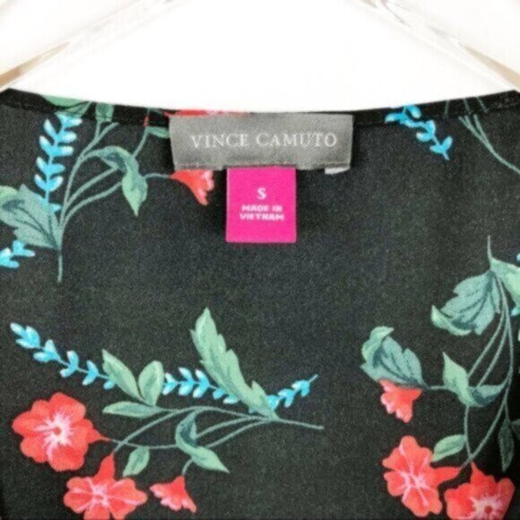 Vince Camuto | Women's Black Floral Print & V-Neckline Tank Blouse Size Small - Picture 4 of 5